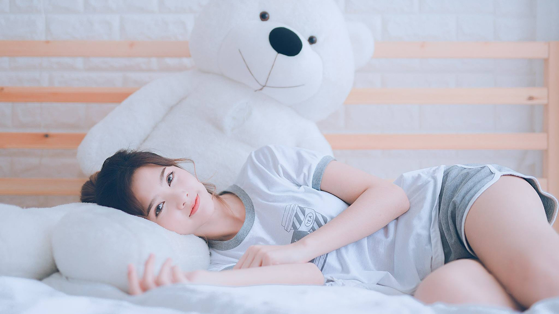 kaiyun 开云体育-“德甲激烈比拼，领头羊不断迎战挑战”，德甲老大