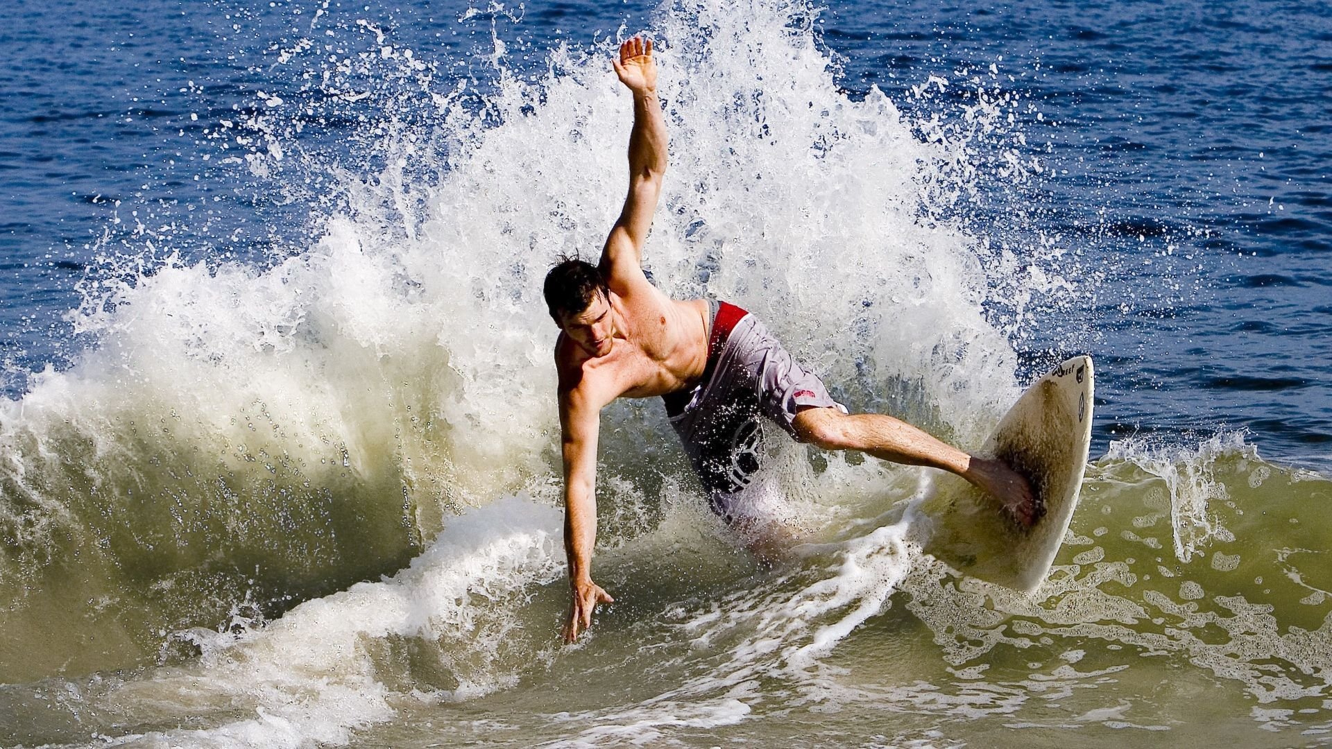 开云棋牌-德甲速度对抗：快攻、突袭引领新风潮，德甲最快速度